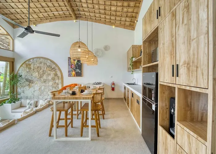 Damai 2br Modern Tropical Escape In Villa Canggu (Bali)